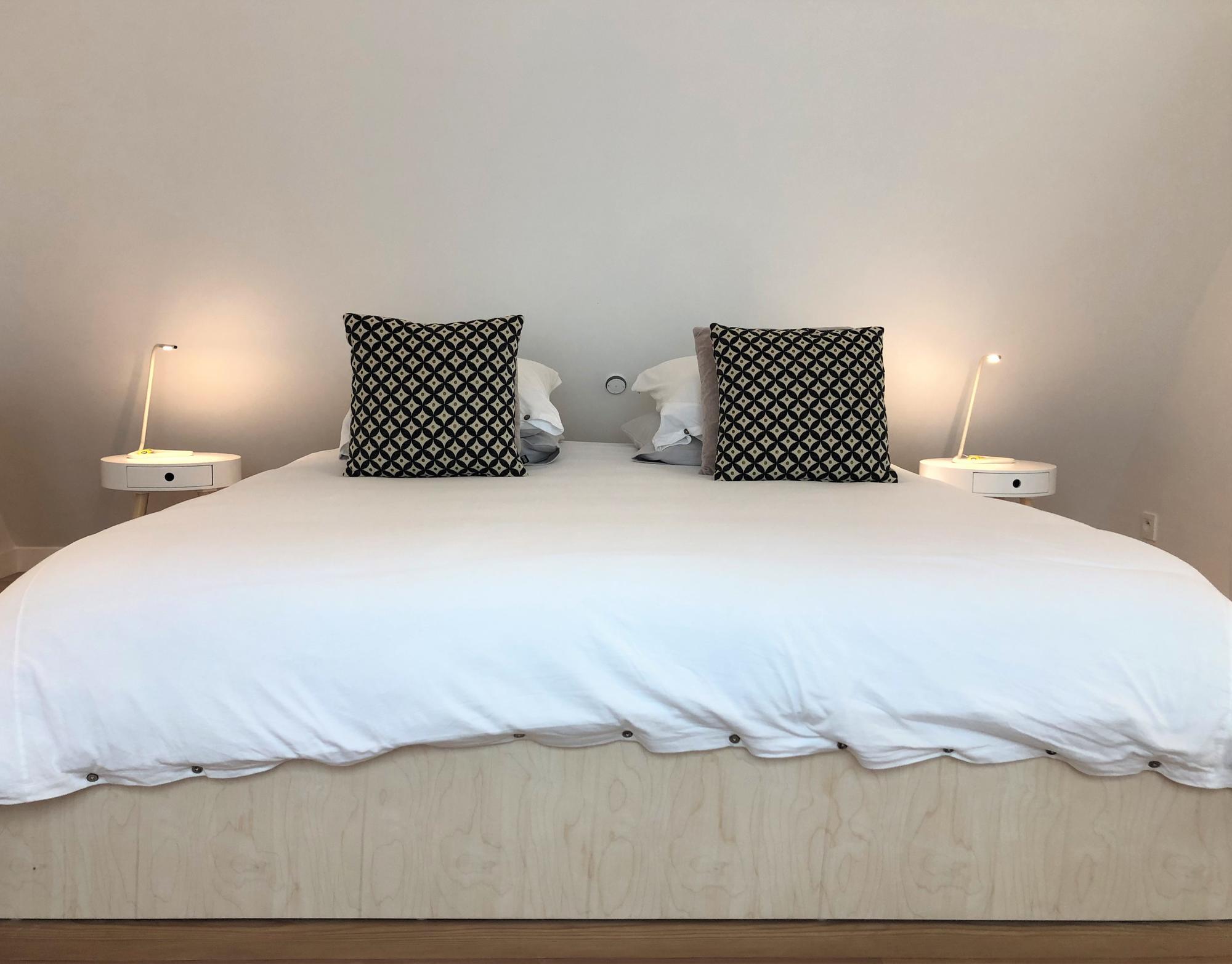 Interieurinrichting - inrichting b&b - maatwerk woonkamer - kasten op maat - functionele inrichting - maatwerk - timmer ateljé - marke kortrijk8