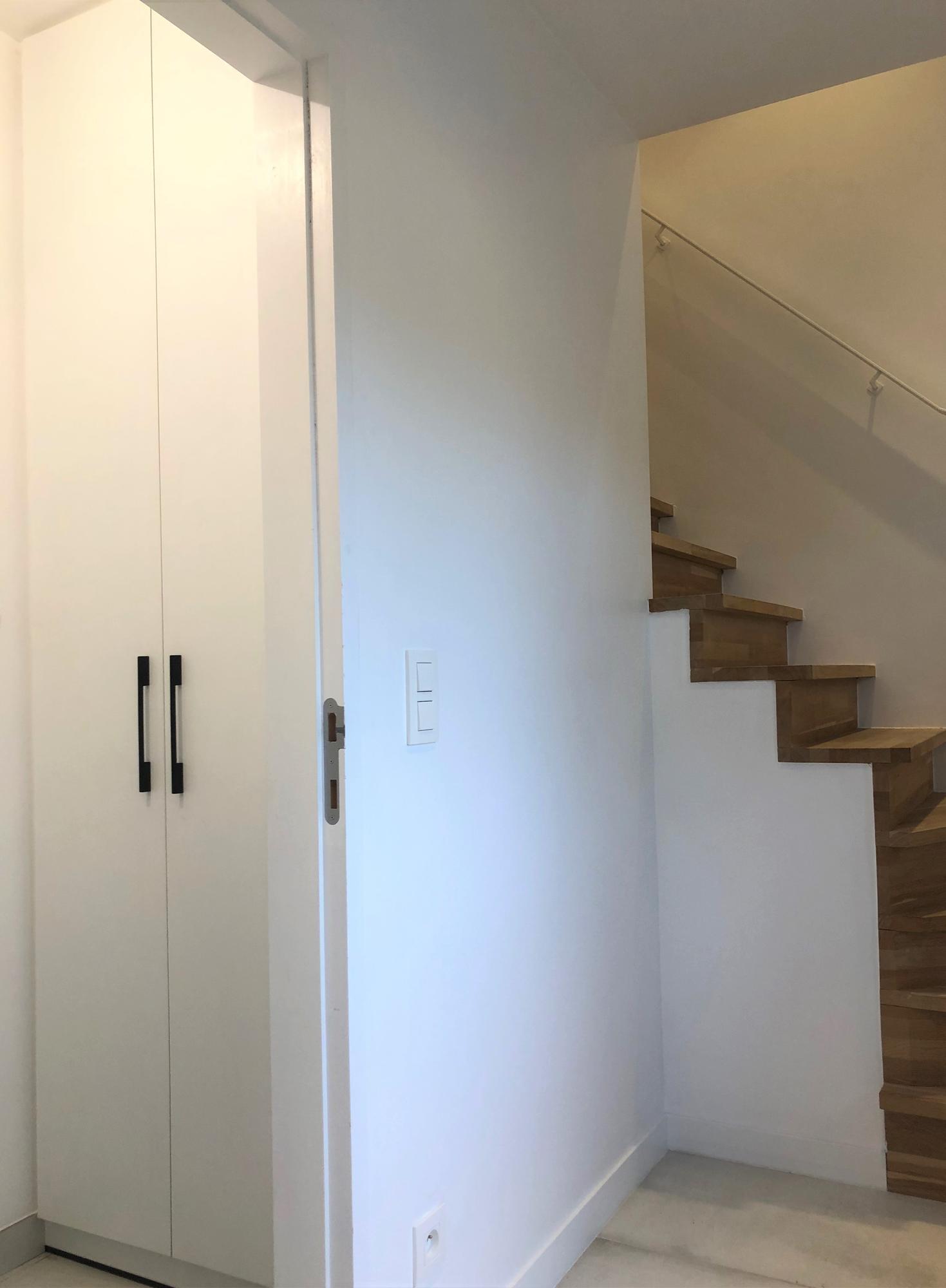 Interieurinrichting - inrichting b&b - maatwerk woonkamer - kasten op maat - functionele inrichting - maatwerk - timmer ateljé - marke kortrijk8