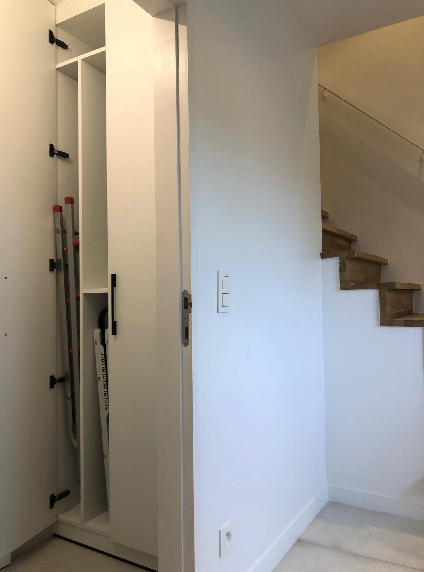 Interieurinrichting - inrichting b&b - maatwerk woonkamer - kasten op maat - functionele inrichting - maatwerk - timmer ateljé - marke kortrijk8